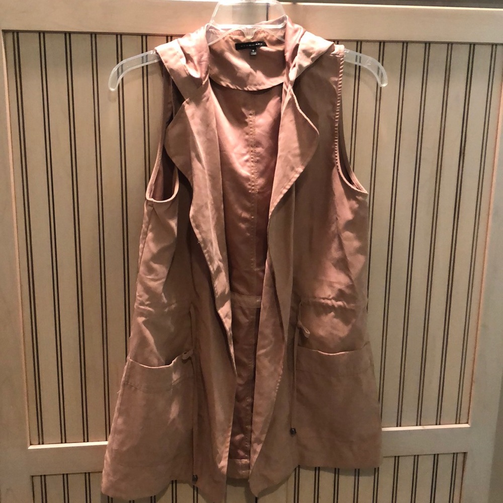 Women’s Pink Vest